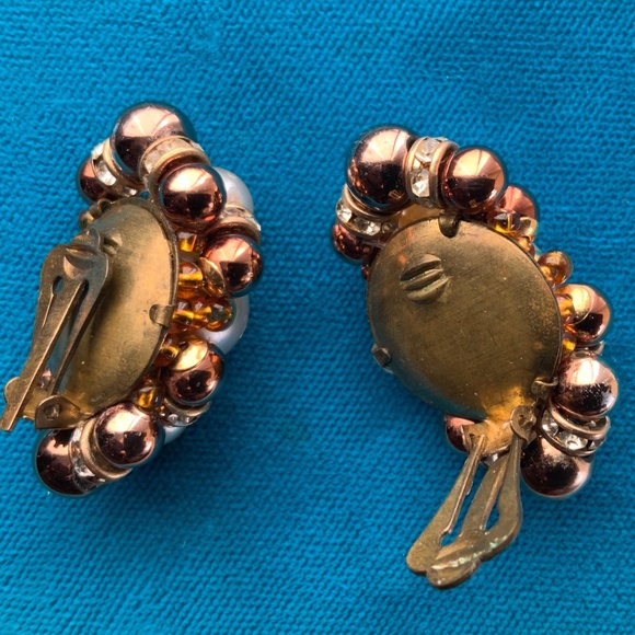 Vintage faux multicoloured pearl EARRINGS clip-on - Picture 2 of 4